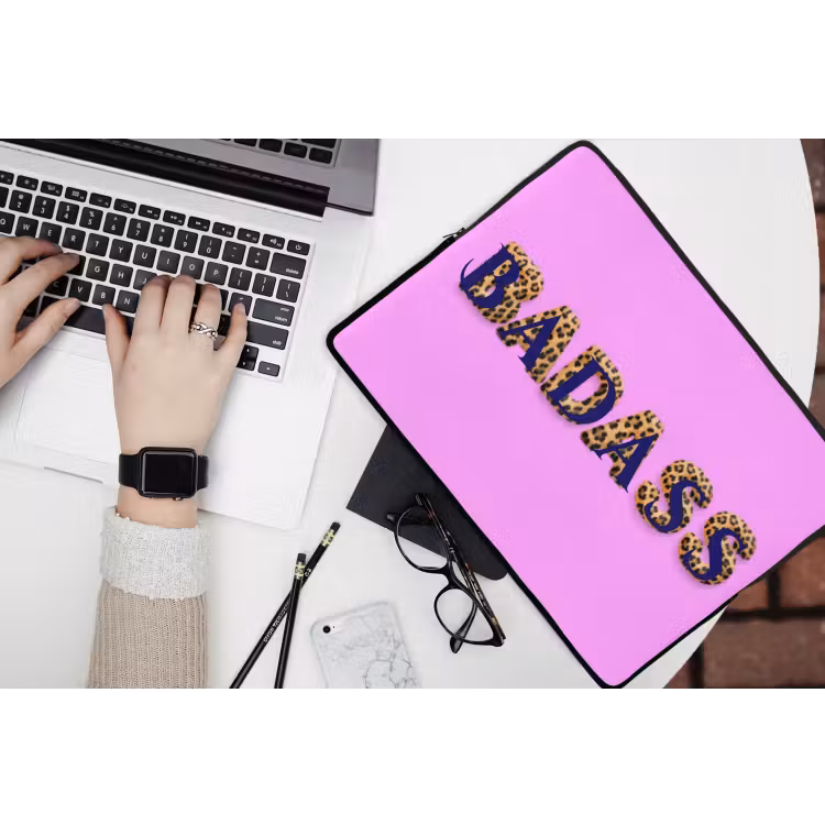 Laptophoes - Felroze - Badass - Panterprint - Schaduw — 3