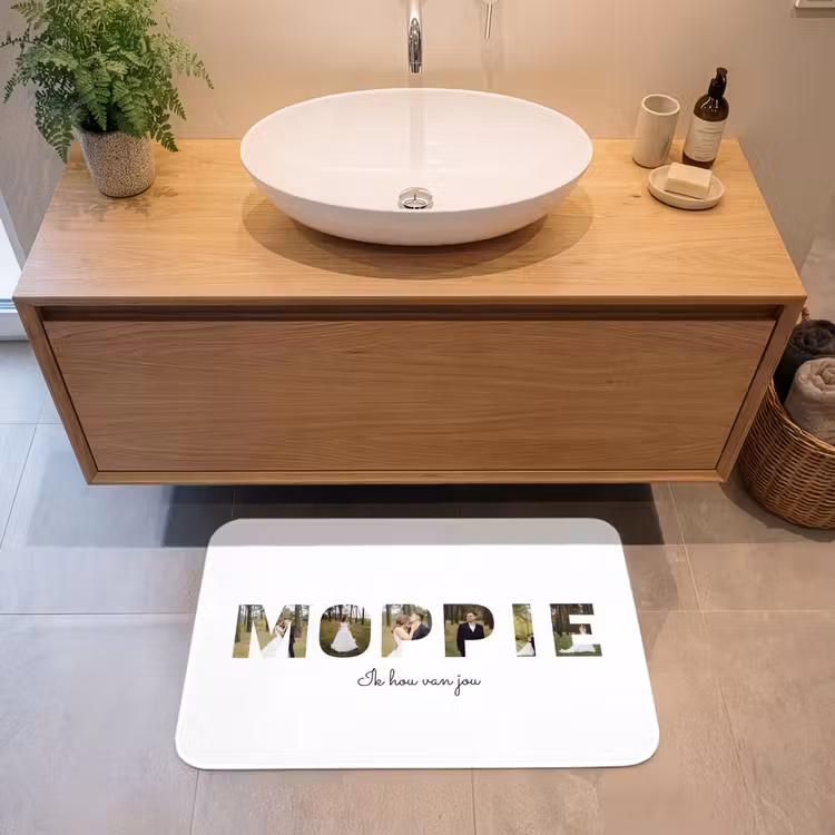 Gepersonaliseerde badmat - Moppie - Lettercollage — 2