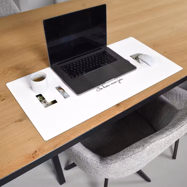 Gepersonaliseerde bureau onderlegger - Lieverd - Lettercollage — 3