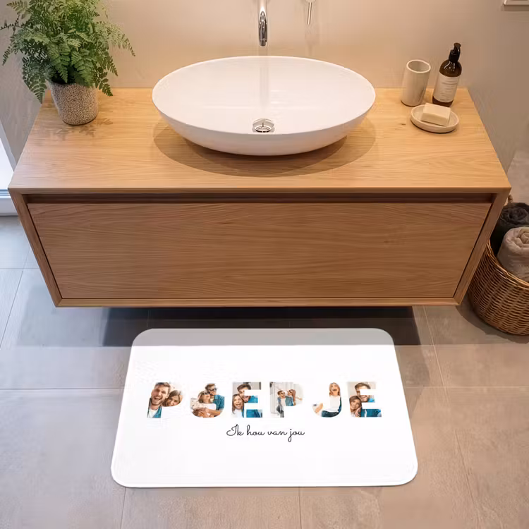 Gepersonaliseerde badmat - Poepje - Lettercollage — 2