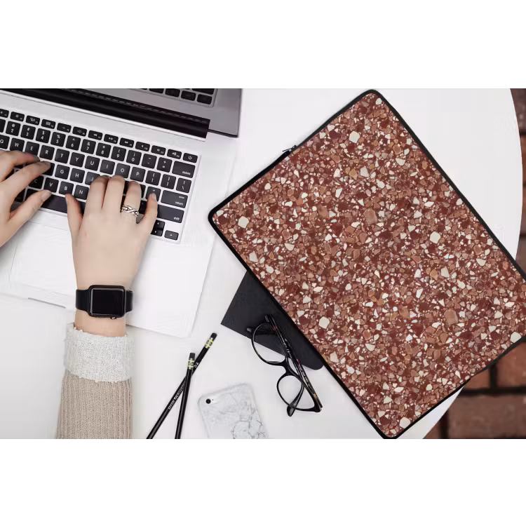 Laptophoes - Terrazzo - Patroon - Steentextuur - Roodbruin — 3