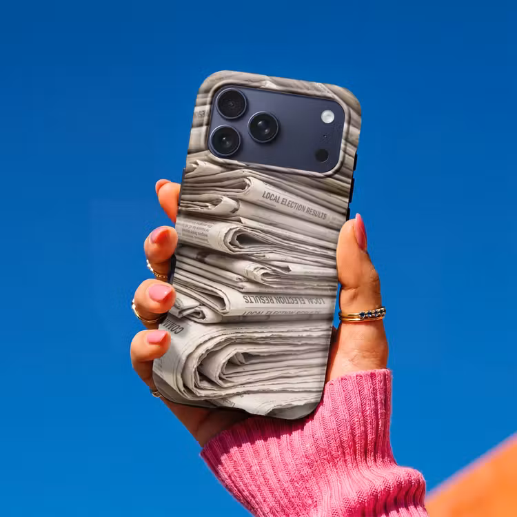Telefoonhoesje Toughcase - Kranten - Stapel - Nieuws - Vintage - Beige — 2