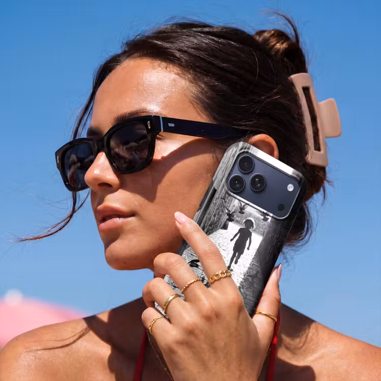 Telefoonhoesje Toughcase - Kind - Vogel - Straat - Zwart-wit - Spelen — 6