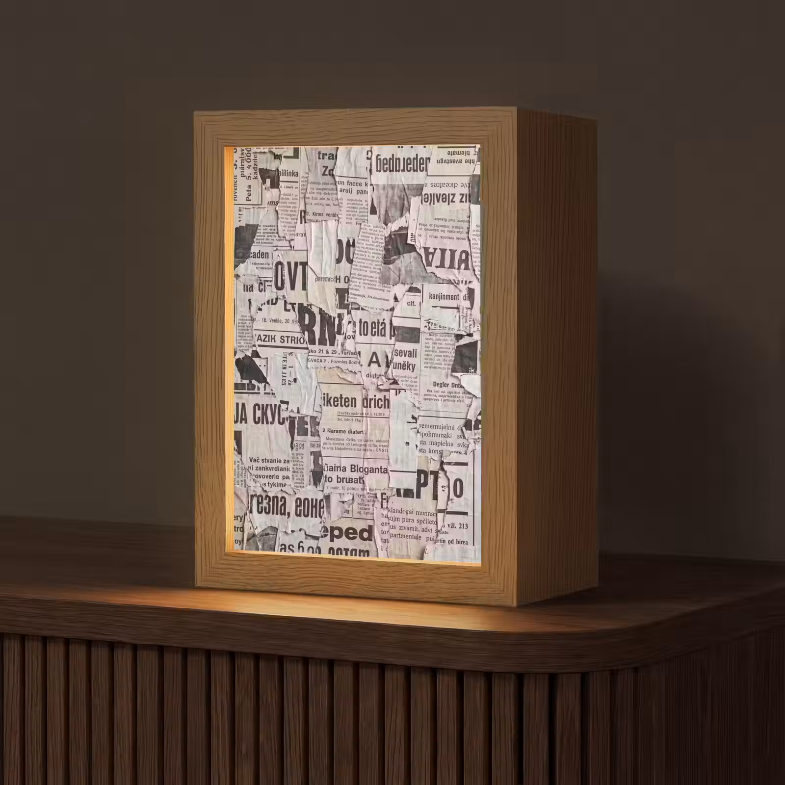 Gepersonaliseerde lightbox - Krant - Gescheurd - Textuur - Abstract - Zwart-wit — 1