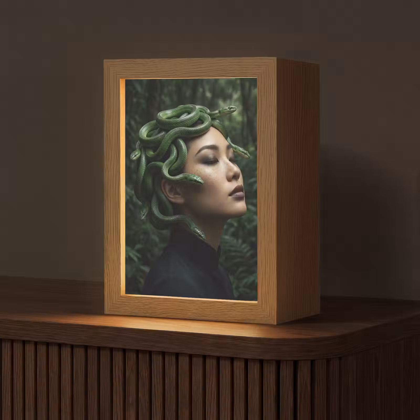 Gepersonaliseerde lightbox - Vrouw - Slang - Natuur - Mystiek - Groen — 1