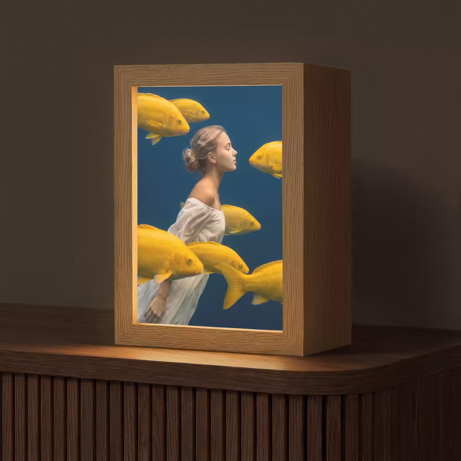 Gepersonaliseerde lightbox - Vrouw - Vis - Water - Natuur - Geel — 1