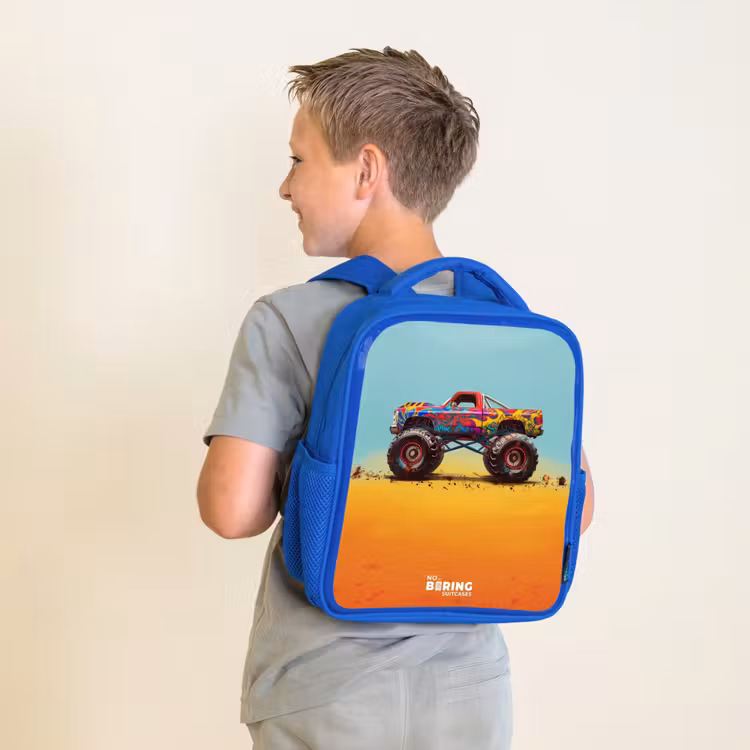Kinderrugzak - Blauw - Monstertruck met Graffiti Print in het Zand — 3