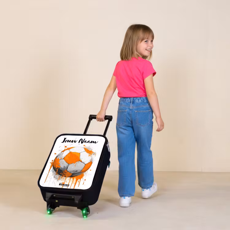 Kinderkoffer met naam - Voetbalvibes - Verf - Oranje — 2