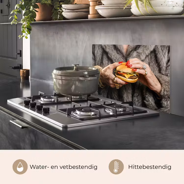 Spatscherm keuken - Vrouw - Hamburger - Bontjas — 7
