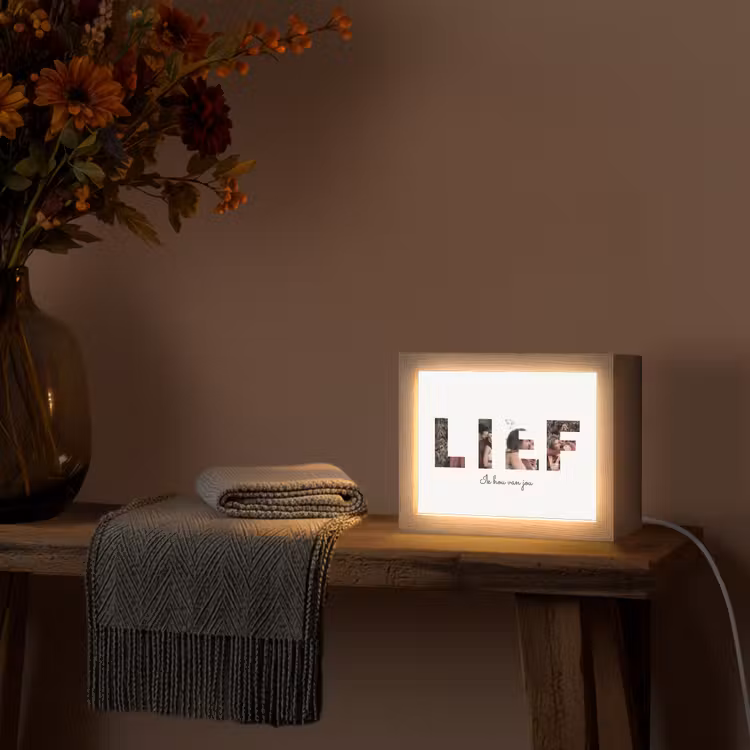 Gepersonaliseerde Lightbox - Lief - Lettercollage — 3