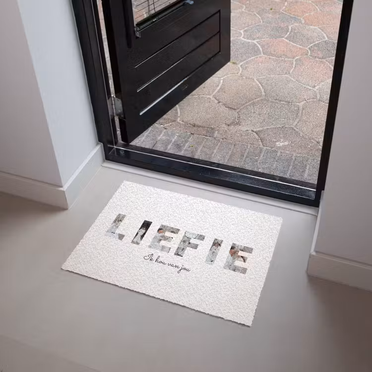 Gepersonaliseerde deurmat - Liefie - Lettercollage — 4