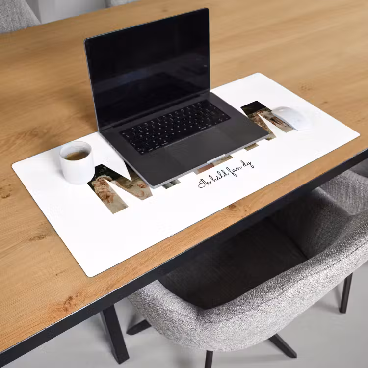 Gepersonaliseerde bureau onderlegger - Mem - Lettercollage — 3