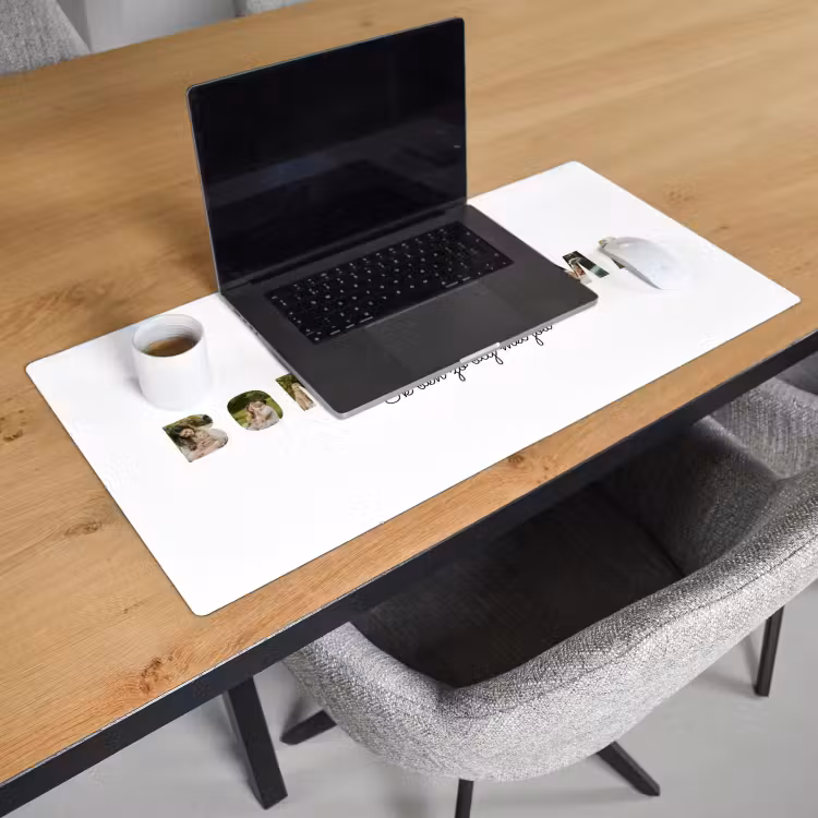 Gepersonaliseerde bureau onderlegger - Bonusmama - Lettercollage — 3