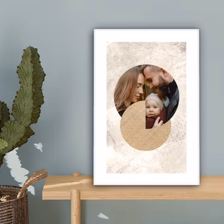Gepersonaliseerd canvas schilderij - Ronde fotocollage met beige textuur en marmeren achtergrond — 4