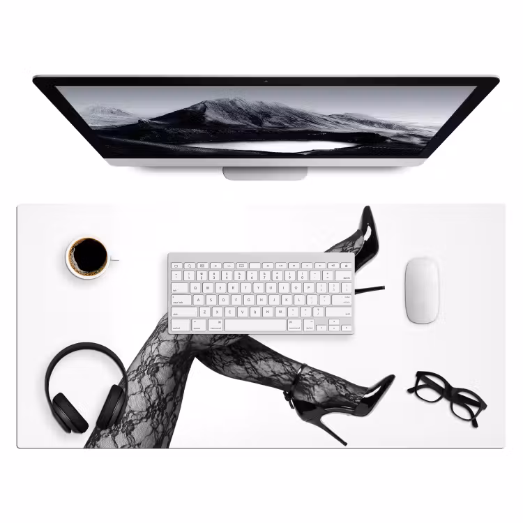 Bureau onderlegger - Benen - Kant - Hakken - Zwart - Wit - Uitdagend — 4