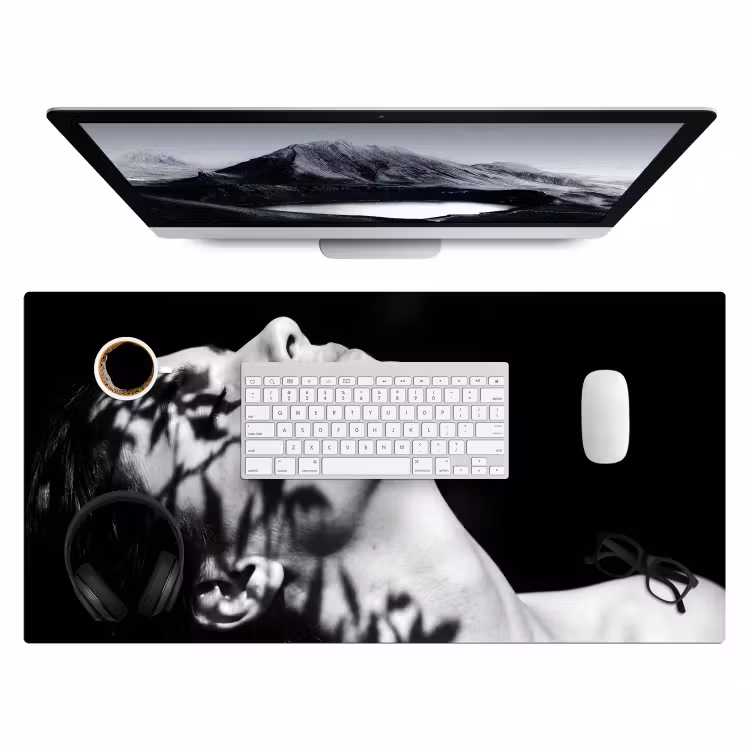 Bureau onderlegger - Gezicht - Schaduw - Bladeren - Zwart - Wit - Intiem — 4