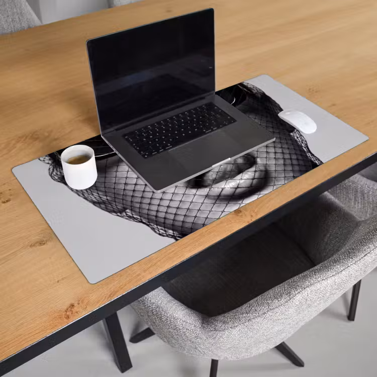 Bureau onderlegger - Vrouw - Net - Mysterieus - Zwart - Wit — 3