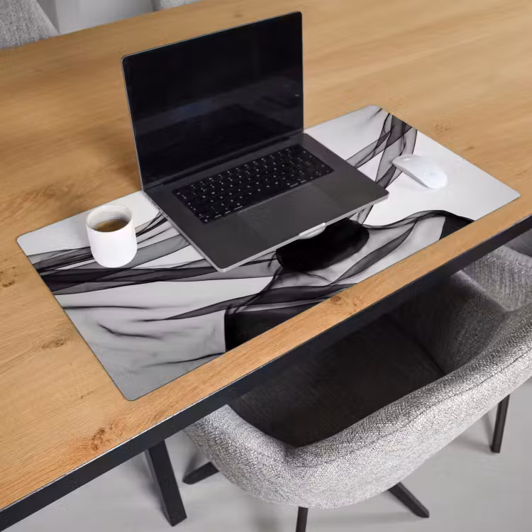 Bureau onderlegger - Vrouw - Sluier - Portret - Zwart - Wit - Elegant — 3