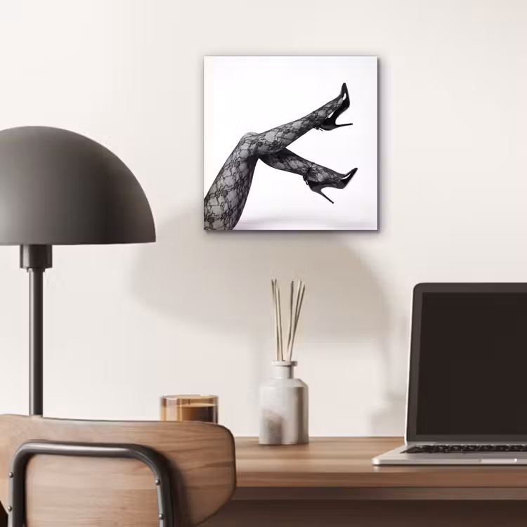 Aluminium schilderij - Benen - Kant - Hakken - Zwart - Wit - Uitdagend — 6