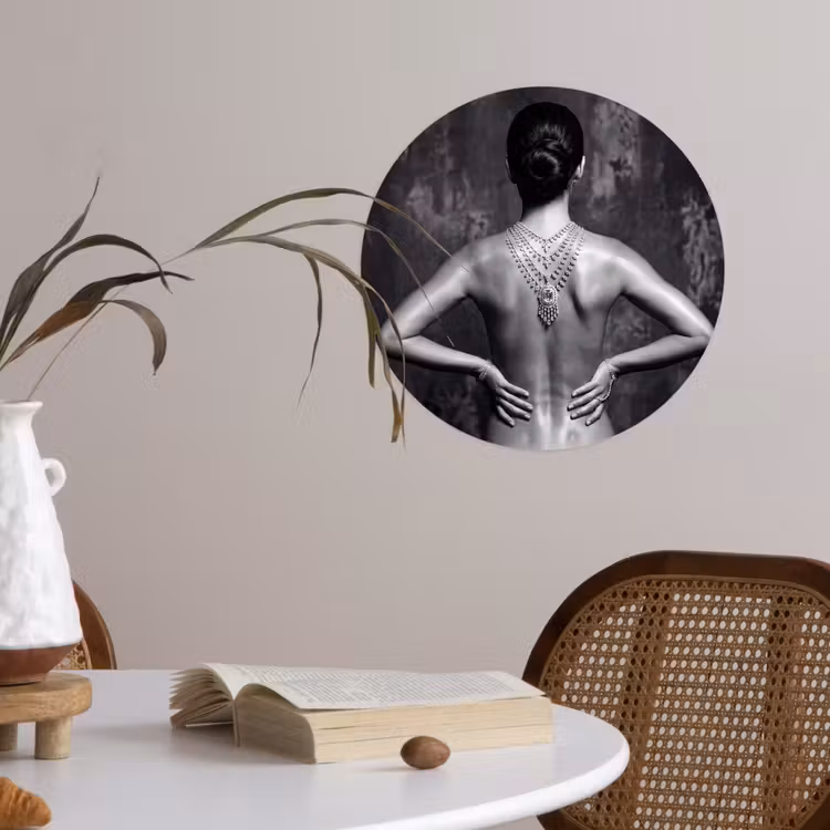 Behangcirkel - Rug - Ketting - Portret - Zwart - Wit - Glamour — 4