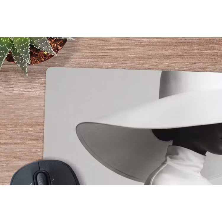 Muismat - Vrouw - Profiel - Hoed - Zwart - Wit - Minimalistisch — 4