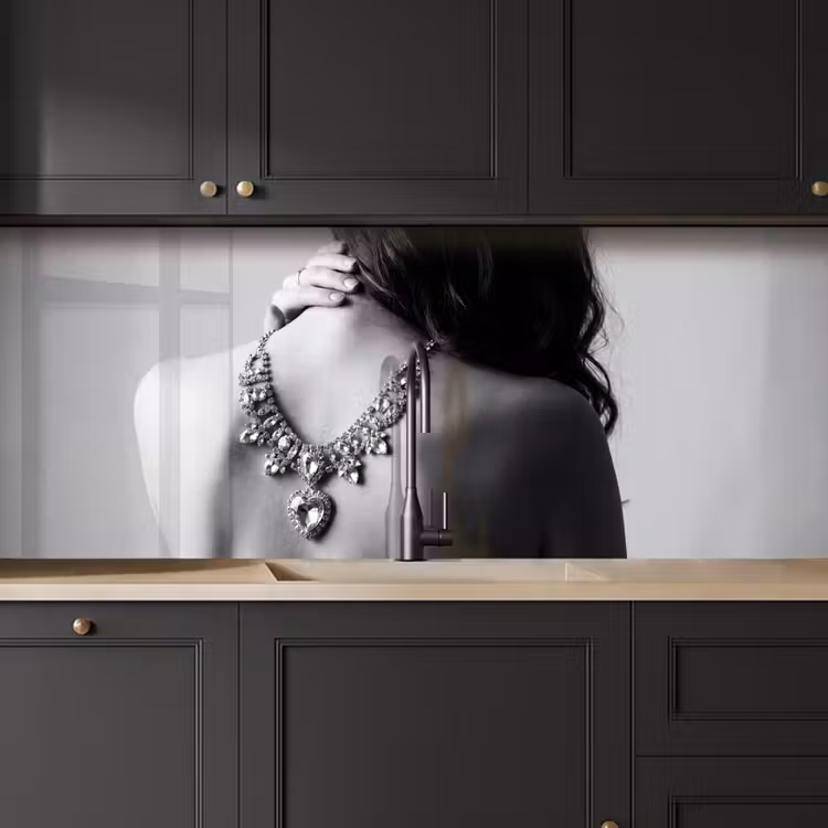 Keuken achterwand - Vrouw - Ketting - Fashion - Zwart - Wit — 6
