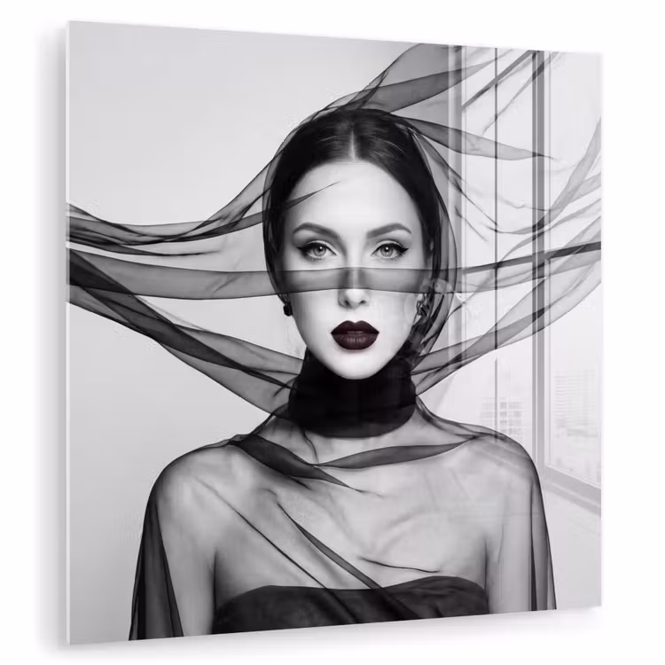 Glas schilderij - Vrouw - Sluier - Portret - Zwart - Wit - Elegant — 1