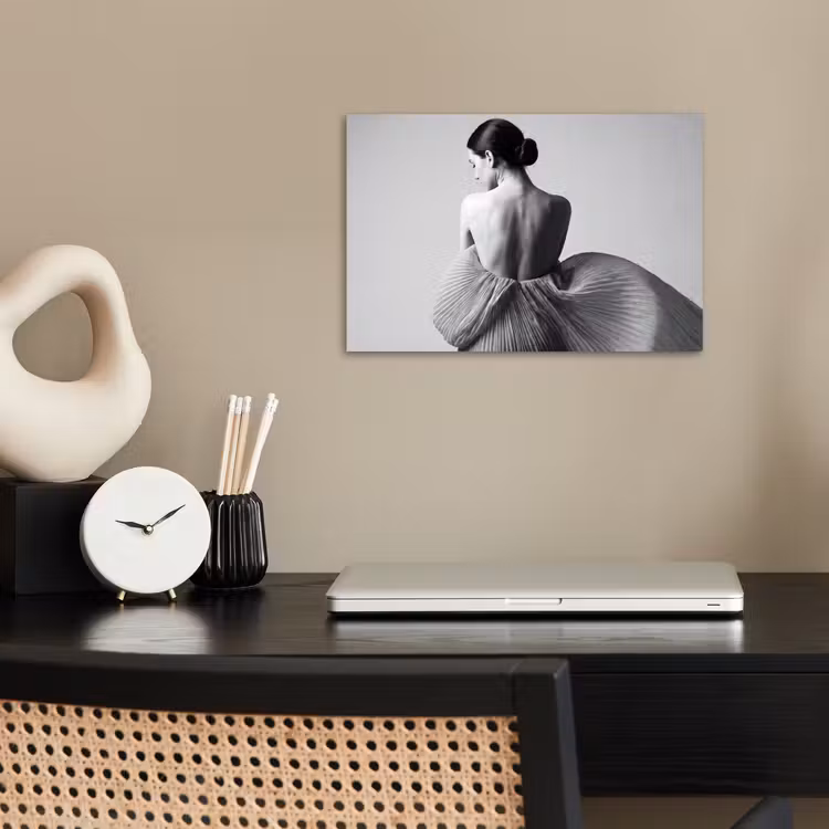 Poster - Vrouw - Rug - Textuur - Zwart - Wit - Elegant — 2