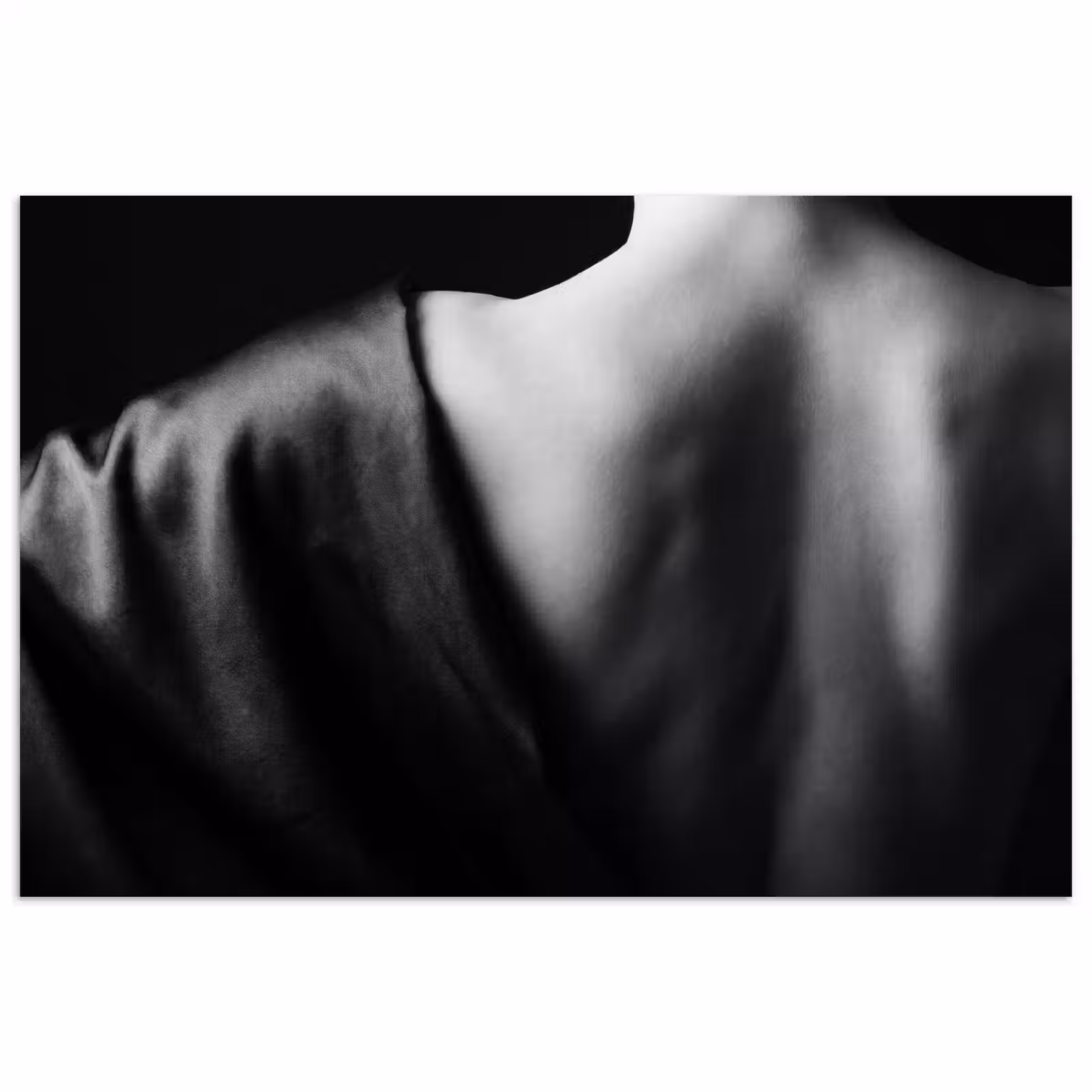 Poster - Schouder - Zijde - Rug - Zwart - Wit - Elegant — 1