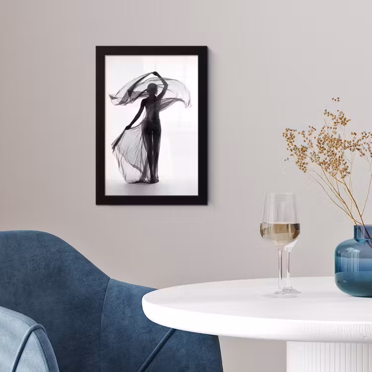 Poster met lijst - Vrouw - Sluier - Portret - Zwart - Wit - Artistiek — 4