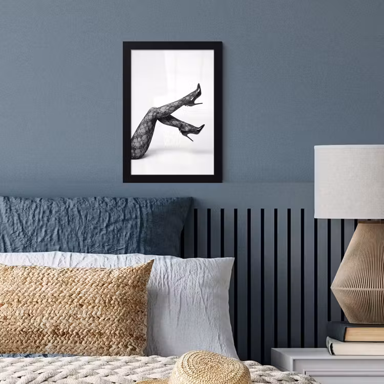 Poster met lijst - Benen - Kant - Hakken - Zwart - Wit - Uitdagend — 3