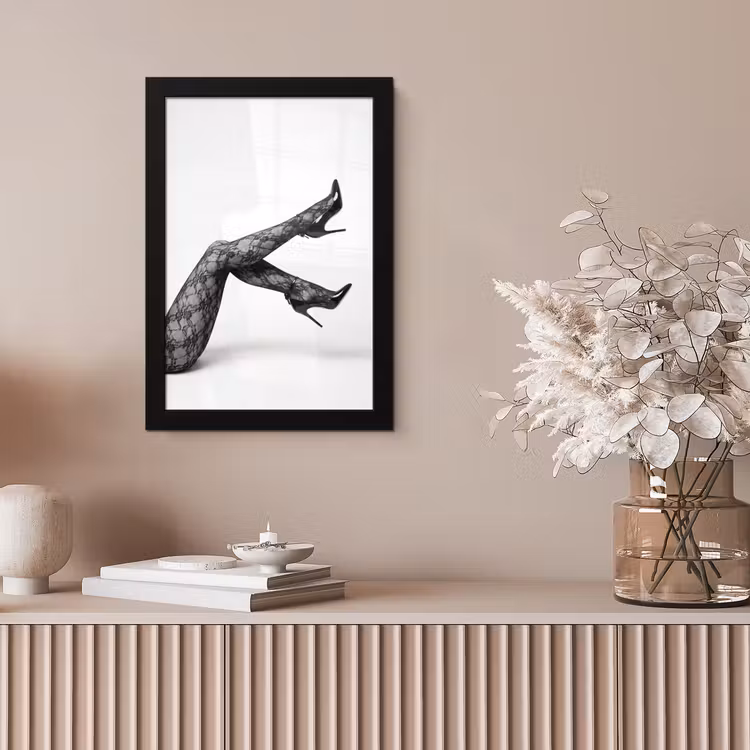 Poster met lijst - Benen - Kant - Hakken - Zwart - Wit - Uitdagend — 5