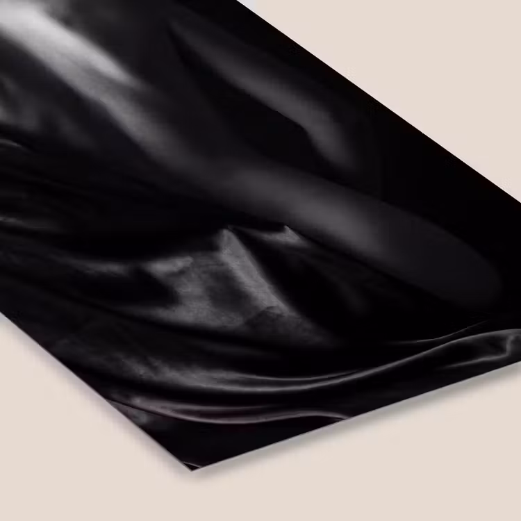 Poster met lijst - Schouder - Zijde - Rug - Zwart - Wit - Elegant — 7