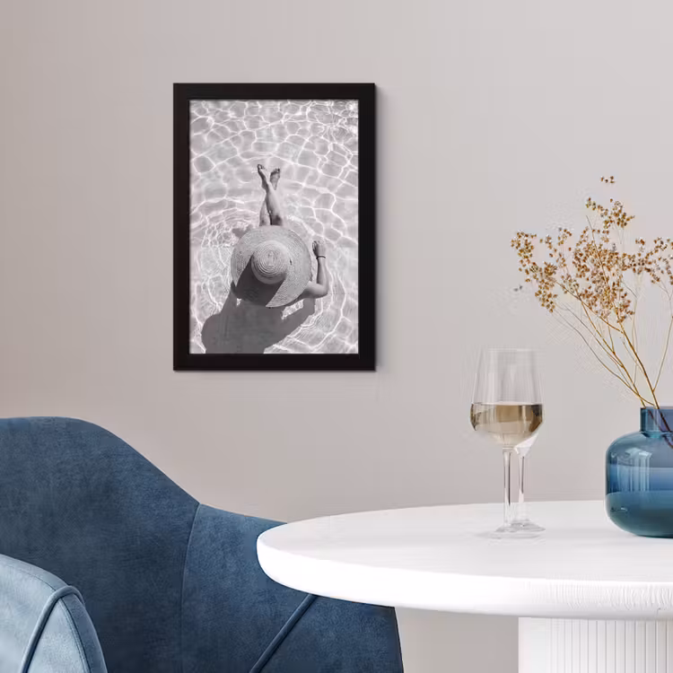 Poster met lijst - Zwembad - Hoed - Water - Zwart - Wit - Zomers — 4