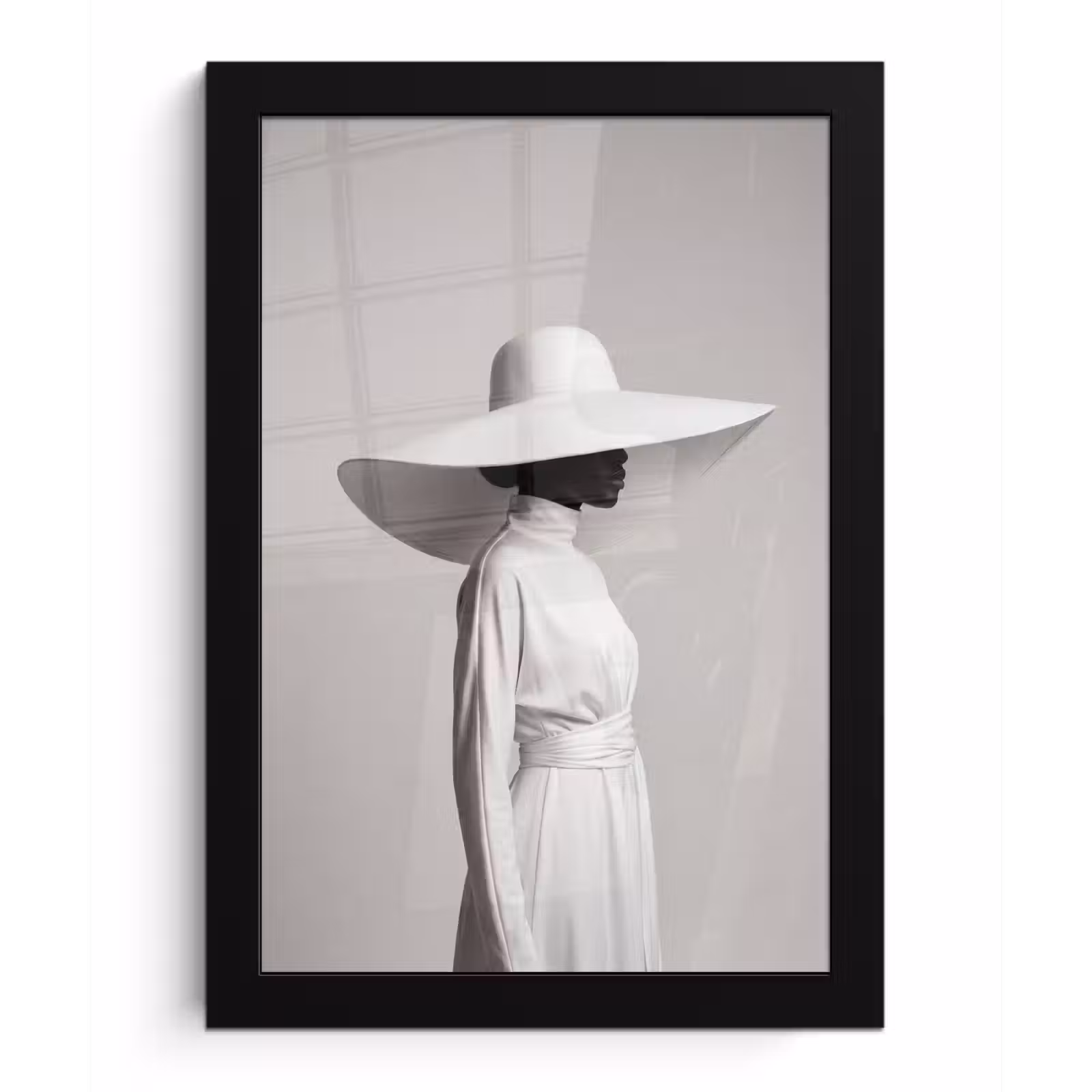 Poster met lijst - Vrouw - Profiel - Hoed - Zwart - Wit - Minimalistisch — 1