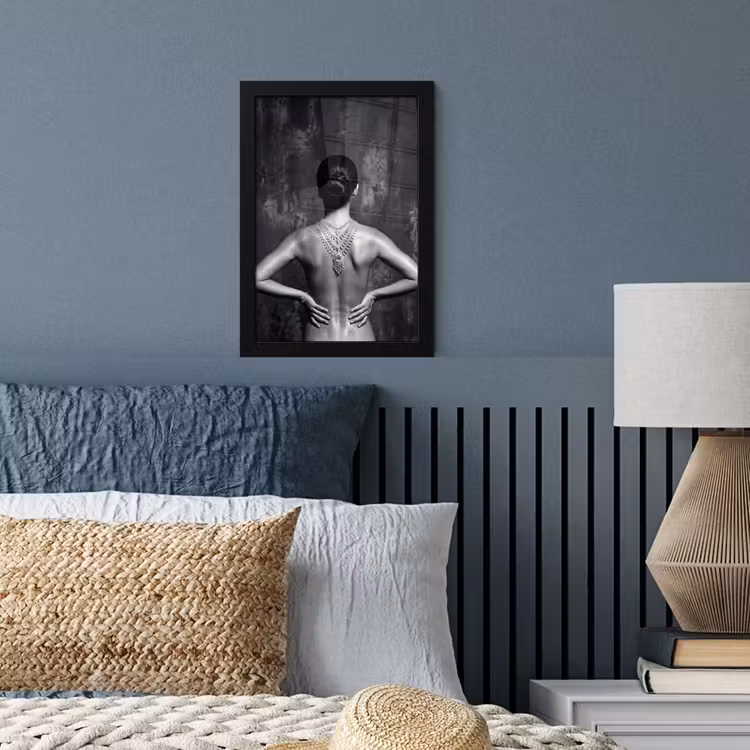 Poster met lijst - Rug - Ketting - Portret - Zwart - Wit - Glamour — 3