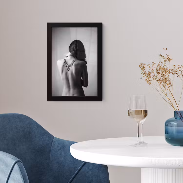 Poster met lijst - Vrouw - Ketting - Fashion - Zwart - Wit — 4