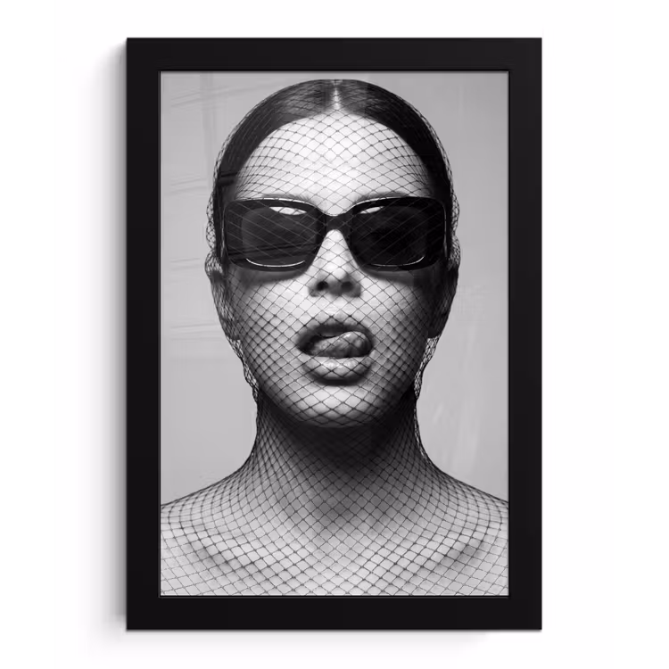 Poster met lijst - Vrouw - Net - Mysterieus - Zwart - Wit — 1