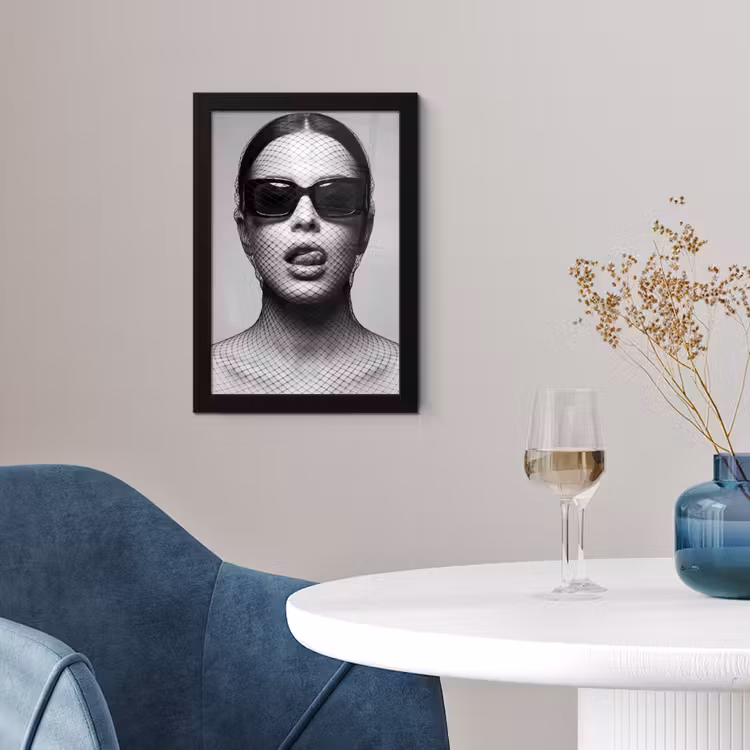 Poster met lijst - Vrouw - Net - Mysterieus - Zwart - Wit — 4