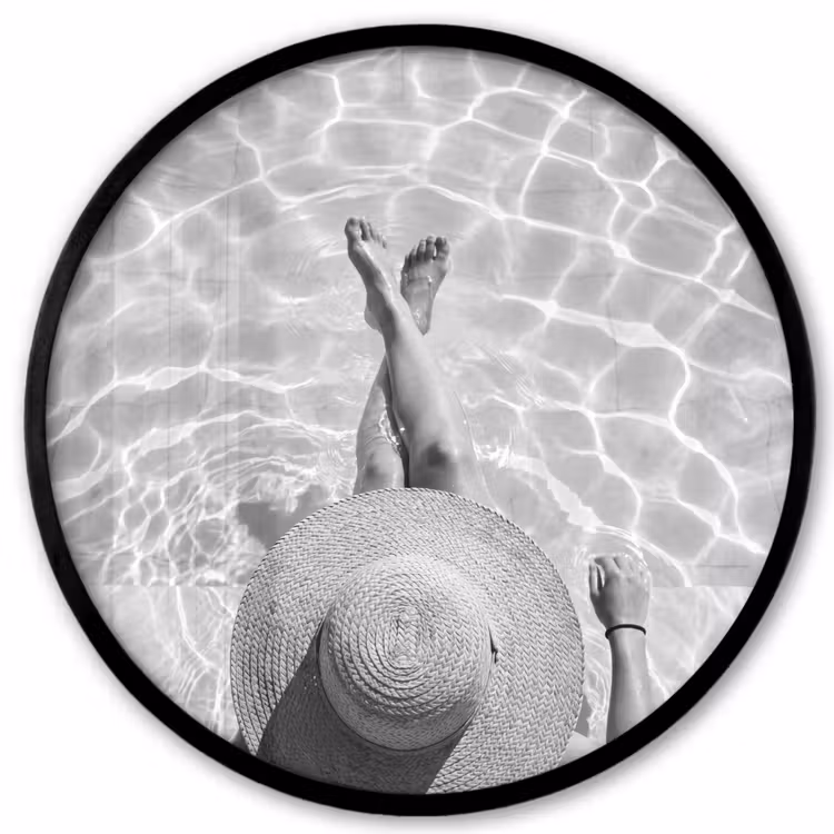 Ronde fotolijst - Zwembad - Hoed - Water - Zwart - Wit - Zomers — 1