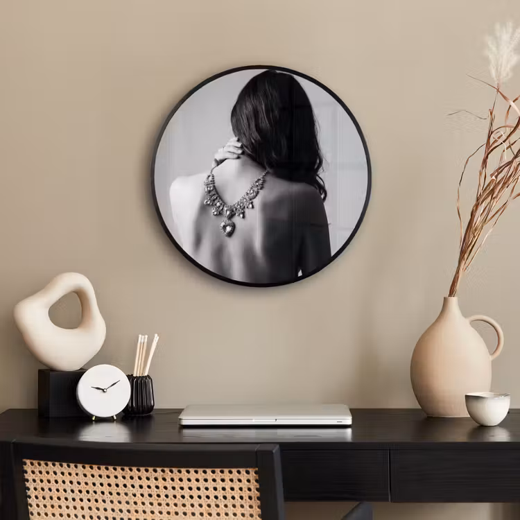 Ronde fotolijst - Vrouw - Ketting - Fashion - Zwart - Wit — 3