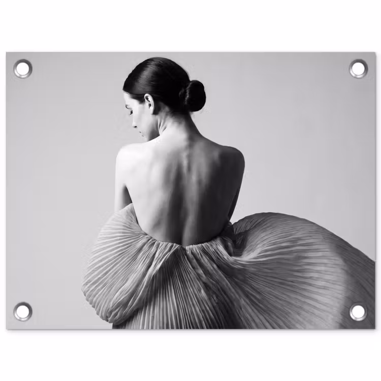 Tuinposter - Vrouw - Rug - Textuur - Zwart - Wit - Elegant — 1