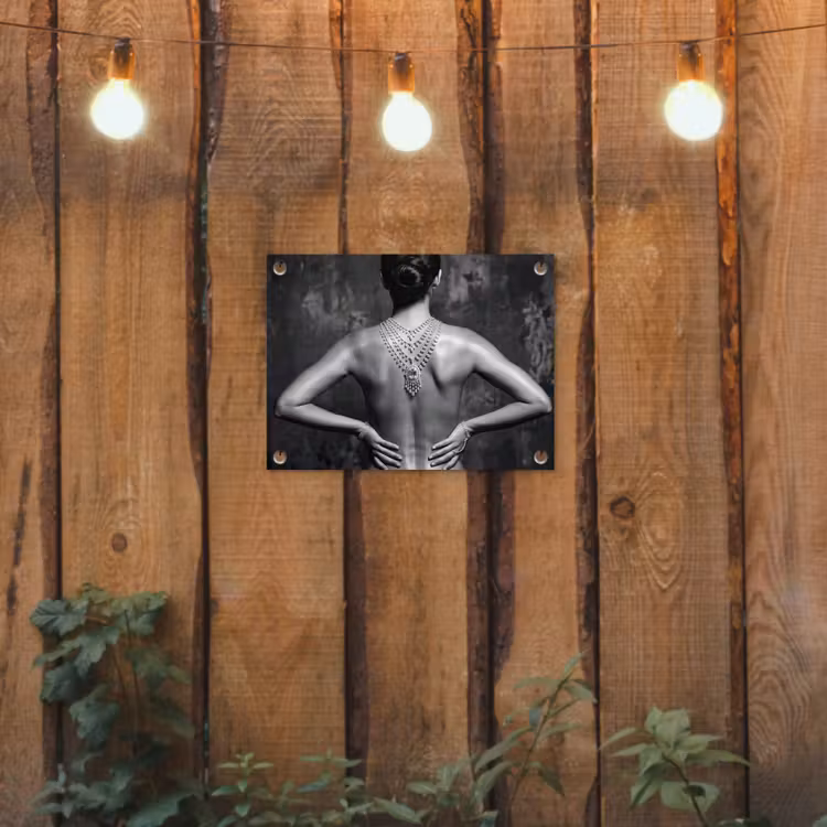 Tuinposter - Rug - Ketting - Portret - Zwart - Wit - Glamour — 2