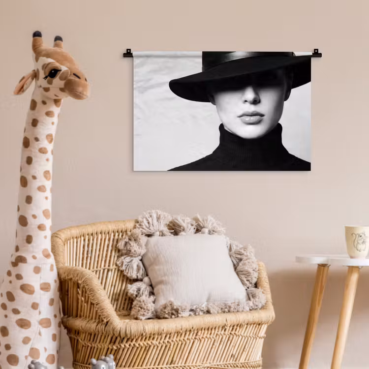Wandkleed - Vrouw - Schaduw - Zwart - Wit - Mysterieus — 5