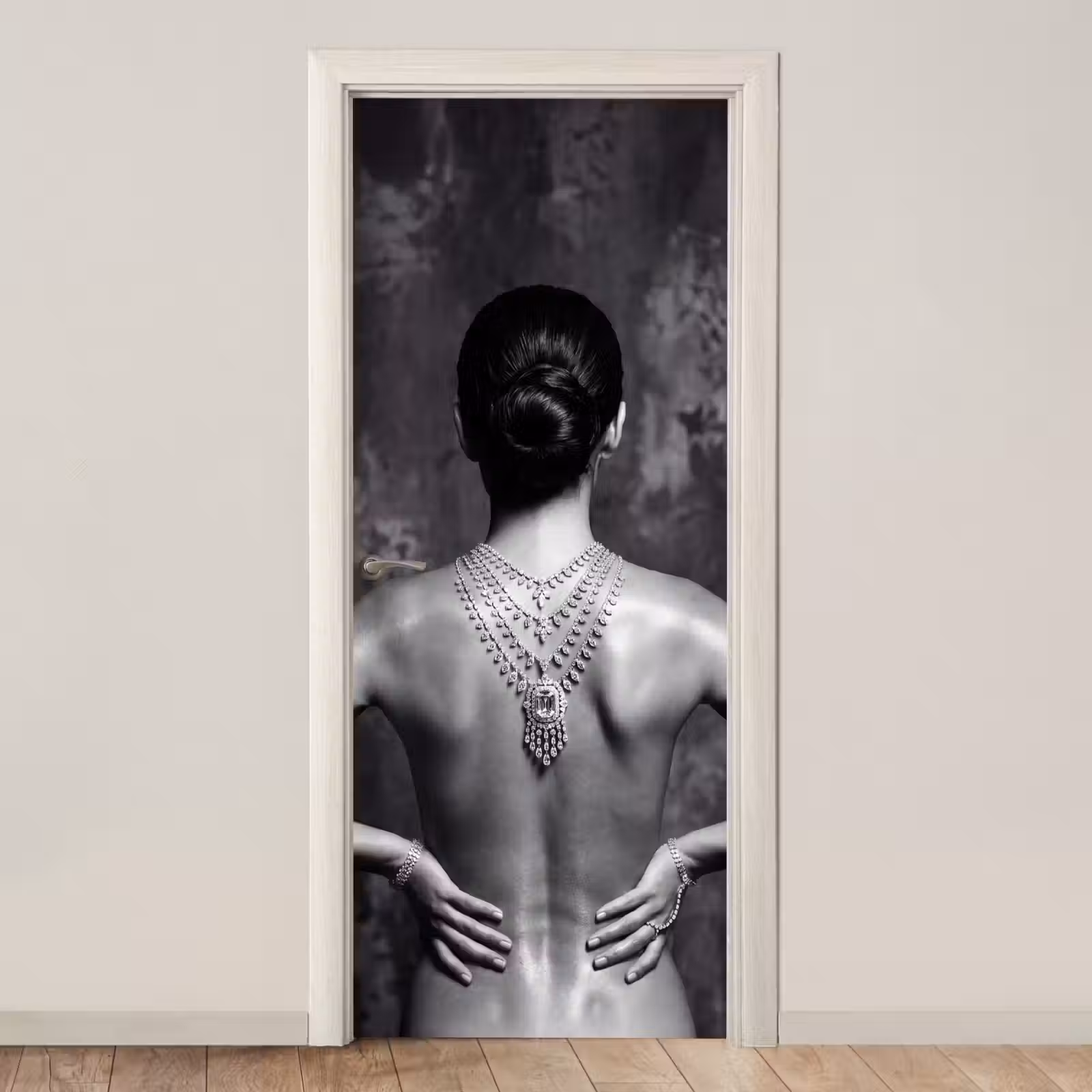 Deursticker - Rug - Ketting - Portret - Zwart - Wit - Glamour — 1