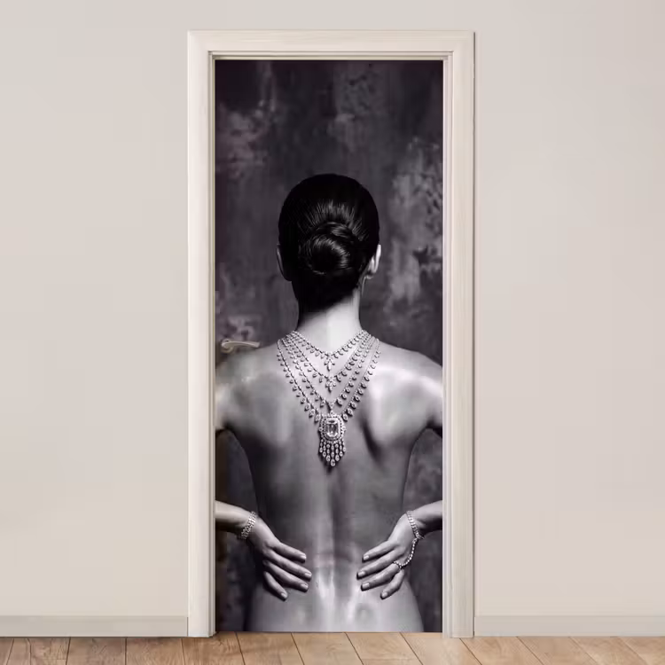 Deursticker - Rug - Ketting - Portret - Zwart - Wit - Glamour — 1