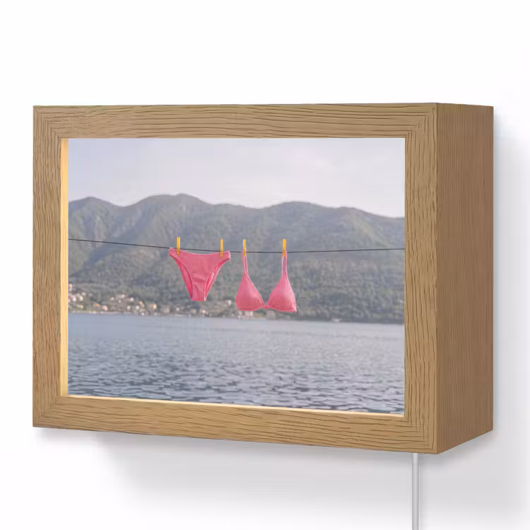 Lightbox - Wandlamp - Kleding - Badkleding - Waslijn - Zomer - Roze — 1