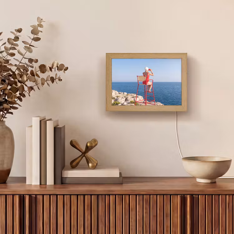 Lightbox - Wandlamp - Vrouw - Zee - Kust - Verrekijker - Rood — 4