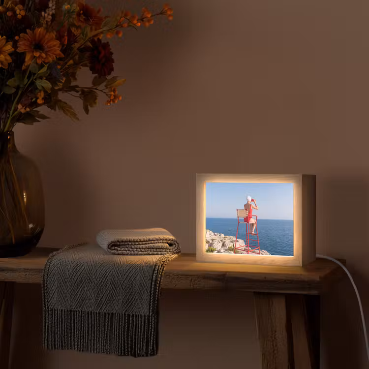 Lightbox - Wandlamp - Vrouw - Zee - Kust - Verrekijker - Rood — 5