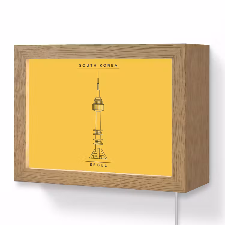 Lightbox - Wandlamp - Toren - Seoul - Architectuur - Minimalistisch - Geel — 1